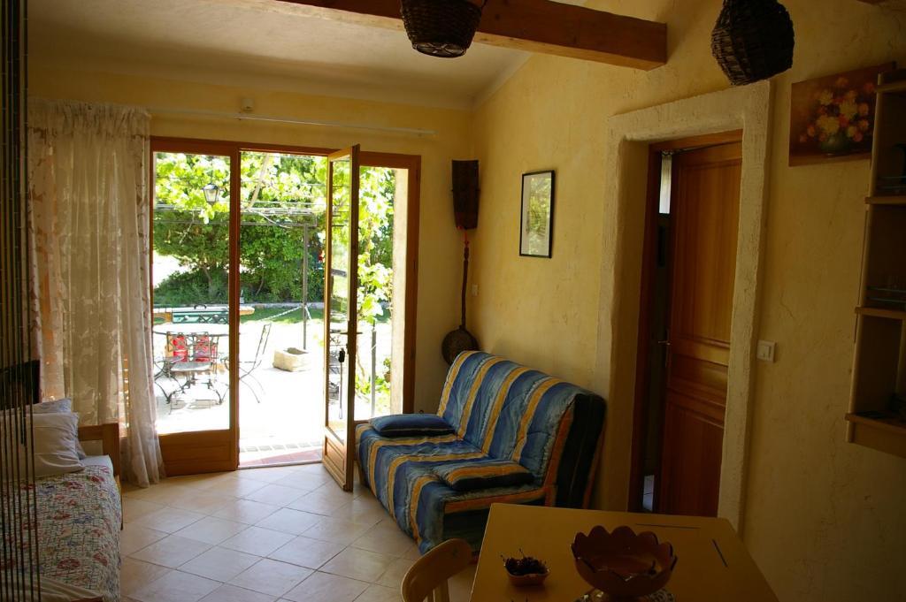 Gite La Paillote Montauroux Luaran gambar